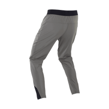 Cargar imagen en el visor de la galería, ION IOB-Bike Pants Ionic LT men 2025