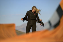 Cargar imagen en el visor de la galería, ION Women Wetsuit Amaze Core 5/4 Back Zip 2024