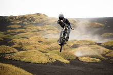 Carica l'immagine nel visualizzatore di Gallery, action_shot