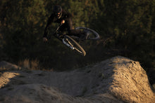 Lade das Bild in den Galerie-Viewer, MTB Helmet Scrub Select MIPS EU/CE