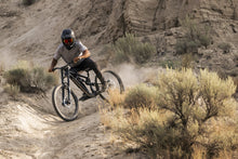 Charger l'image dans la galerie, Pantalon VTT Scrub Amp BAT Hommes