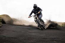 Carica l'immagine nel visualizzatore di Gallery, action_shot