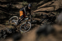 Cargar imagen en el visor de la galería, ION Bikeshorts Traze AMP long 2021