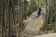 Carica l'immagine nel visualizzatore di Gallery, Pantaloncini MTB Scrub Amp BAT Uomo