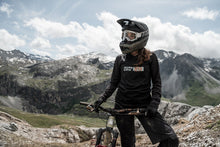 Lade das Bild in den Galerie-Viewer, Damen MTB Shorts Scrub Amp BAT