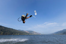 Lade das Bild in den Galerie-Viewer, action_shot