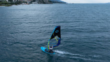 Lade das Bild in den Galerie-Viewer, action_shot