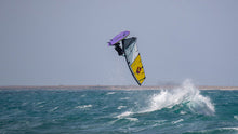 Carica l'immagine nel visualizzatore di Gallery, action_shot