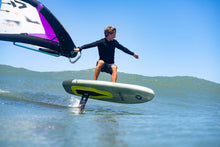 Lade das Bild in den Galerie-Viewer, action_shot