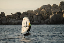 Carica l'immagine nel visualizzatore di Gallery, action_shot