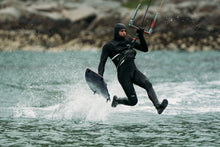 Lade das Bild in den Galerie-Viewer, action_shot