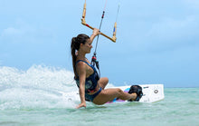 Carica l'immagine nel visualizzatore di Gallery, action_shot