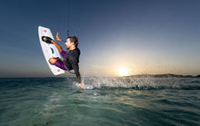 Carica l'immagine nel visualizzatore di Gallery, action_shot