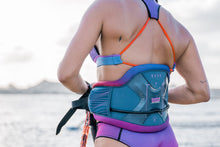 Cargar imagen en el visor de la galería, ION Nova Kite Harness Women 2024