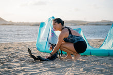 Load image into Gallery viewer, ION Sol Curv Kite Harness Women 2024