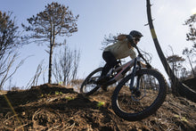 Carica l'immagine nel visualizzatore di Gallery, Maglia MTB Traze a maniche corte da uomo