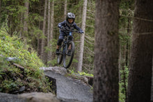 Cargar imagen en el visor de la galería, ION Youth MTB Shorts Scrub Amp 2022