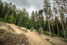 Cargar imagen en el visor de la galería, ION MTB Pants Scrub Amp BAT Youth 2024