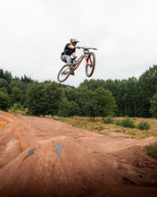 Carica l'immagine nel visualizzatore di Gallery, action_shot