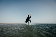 Lade das Bild in den Galerie-Viewer, action_shot