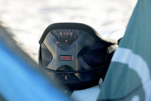 Cargar imagen en el visor de la galería, ION Nova Kite Harness Women 2024
