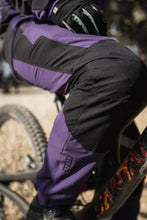 Cargar imagen en el visor de la galería, ION MTB Pants Scrub Amp BAT Unisex 2023