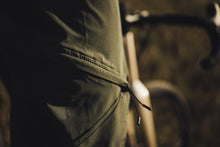 Carica l'immagine nel visualizzatore di Gallery, Pantaloncini da Gravel VNTR Amp da uomo