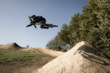 Cargar imagen en el visor de la galería, action_shot
