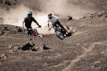 Lade das Bild in den Galerie-Viewer, action_shot