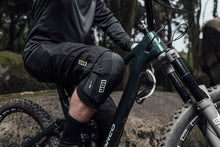 Carica l'immagine nel visualizzatore di Gallery, Ginocchiere MTB K-Lite