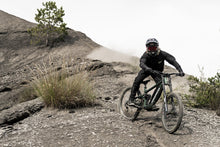 Cargar imagen en el visor de la galería, ION MTB Outerwear Shelter BAT Longsleeve 2023