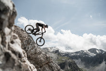 Carica l'immagine nel visualizzatore di Gallery, Pantaloncini MTB Scrub Uomo