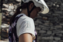 Cargar imagen en el visor de la galería, ION BIke Tee Scrub SS women 2022