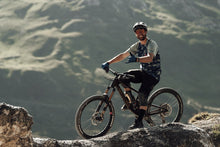 Carica l'immagine nel visualizzatore di Gallery, Pantaloncini MTB Scrub Uomo