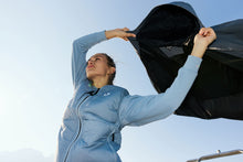 Carica l&#39;immagine nel visualizzatore di Gallery, action_shot
