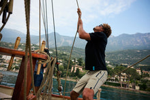 Lade das Bild in den Galerie-Viewer, action_shot