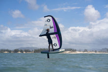 Lade das Bild in den Galerie-Viewer, action_shot