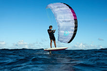 Lade das Bild in den Galerie-Viewer, action_shot