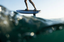 Carica l'immagine nel visualizzatore di Gallery, action_shot