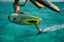 Lade das Bild in den Galerie-Viewer, action_shot