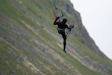Lade das Bild in den Galerie-Viewer, action_shot