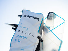 Cargar imagen en el visor de la galería, Duotone Slick Concept Blue 2024