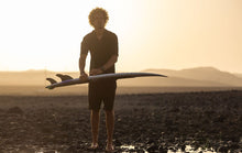 Lade das Bild in den Galerie-Viewer, action_shot
