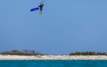 Lade das Bild in den Galerie-Viewer, action_shot