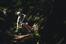 Cargar imagen en el visor de la galería, ION MTB Shorts Traze Amp AFT Women 2024